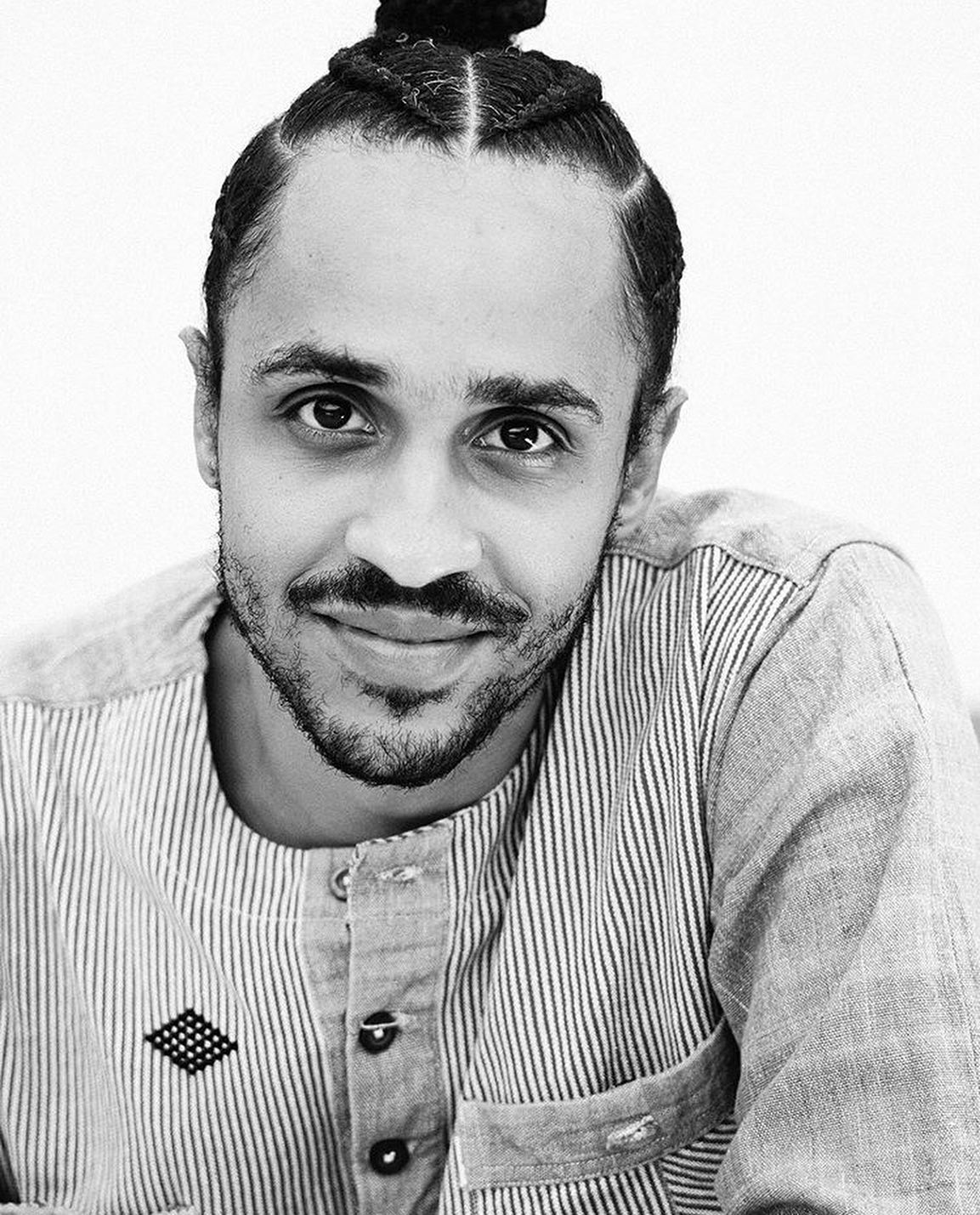 Merawi-Headshot-Photo-Credit-Moris-Pucio